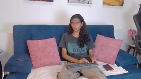 Maxi  Max online show from 06-20-26, 07:27