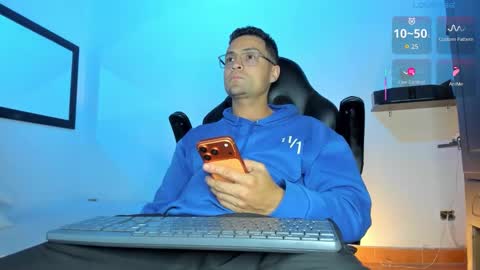 MAXI      online show from 03-19-26, 02:26