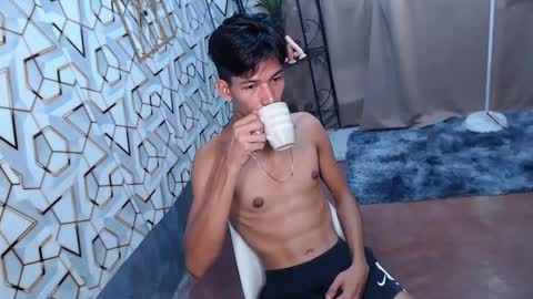 Reyn online show from 02-13-25, 11:58