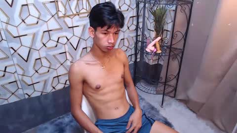 Reyn online show from 02-22-25, 06:41