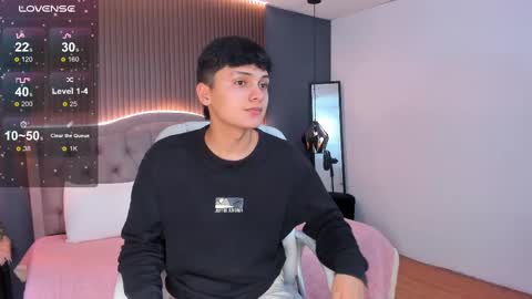 --  -- online show from 11-08-25, 07:23