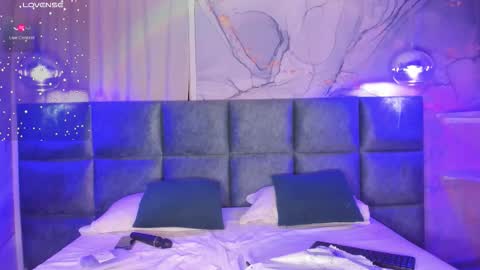 maxim online show from 12-05-25, 04:43