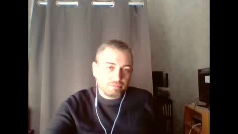 Snapshot of maximefrxx chatting on 02-07-26, 02:43 Maxime online show from 02-07-26, 02:43