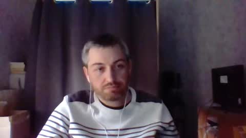 Snapshot of maximefrxx chatting on 03-05-26, 04:36 Maxime online show from 03-05-26, 04:36