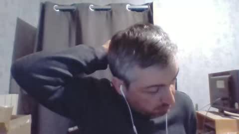 Snapshot of maximefrxx chatting on 04-14-26, 08:15 Maxime online show from 04-14-26, 08:15