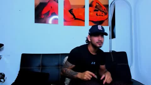 Snapshot of maximo004 chatting on 10-19-25, 06:25 Maximo online show from 10-19-25, 06:25