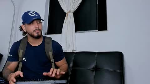 Snapshot of maximo004 chatting on 11-29-25, 03:09 Maximo online show from 11-29-25, 03:09