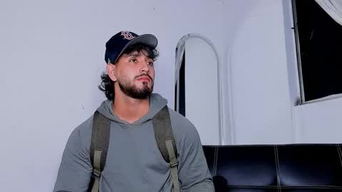 Snapshot of maximo004 chatting on 11-30-25, 03:32 Maximo online show from 11-30-25, 03:32