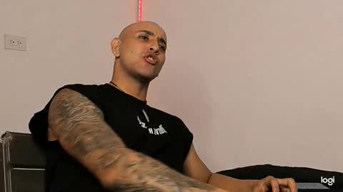 Snapshot of maximo004 chatting on 01-09-26, 12:57 Maximo online show from 01-09-26, 12:57