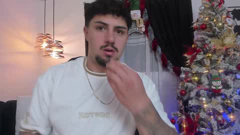 Snapshot of maximo_rodriguez chatting on 12-05-24, 08:33 Maximo online show from 12-05-24, 08:33