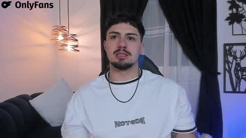 Snapshot of maximo_rodriguez chatting on 01-12-25, 05:24 Maximo online show from 01-12-25, 05:24