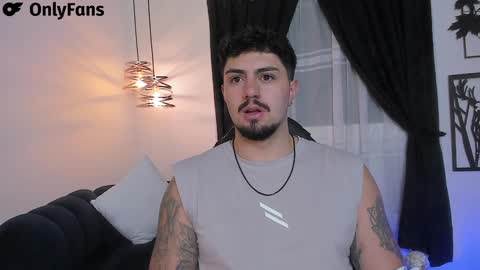 Snapshot of maximo_rodriguez chatting on 01-18-25, 08:10 Maximo online show from 01-18-25, 08:10