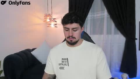 Snapshot of maximo_rodriguez chatting on 02-16-25, 05:48 Maximo online show from 02-16-25, 05:48