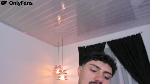 Snapshot of maximo_rodriguez chatting on 02-28-25, 08:31 Maximo online show from 02-28-25, 08:31