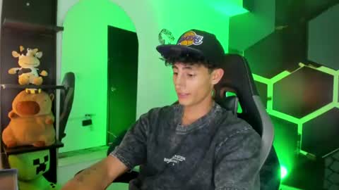 Snapshot of maximo_romano chatting on 06-29-26, 07:03 Maximo online show from 06-29-26, 07:03