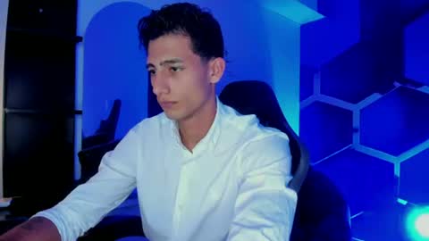 Snapshot of maximo_romano chatting on 07-31-26, 07:24 Maximo online show from 07-31-26, 07:24
