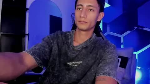 Snapshot of maximo_romano chatting on 08-05-26, 07:17 Maximo online show from 08-05-26, 07:17