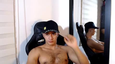 Maximo Sebastian online show from 06-23-26, 04:32