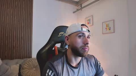 Maximo Wolf online show from 02-14-26, 08:27