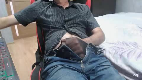 maximus3334 online show from 09-19-25, 11:22