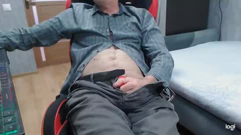 maximus3334 online show from 03-13-26, 11:17