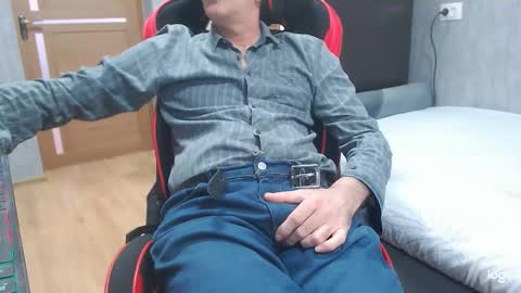 maximus3334 online show from 03-23-26, 12:09