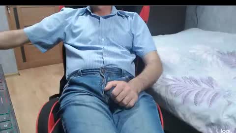 Snapshot of maximus3334 chatting on 06-28-26, 07:42 maximus3334 online show from 06-28-26, 07:42