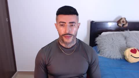Snapshot of maximus_golden chatting on 01-20-25, 10:48 Independent Model online show from 01-20-25, 10:48