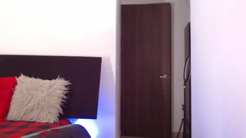 Independent Model online show from 06-22-26, 03:25