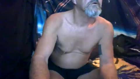 Snapshot of maximus_oreally chatting on 03-30-26, 01:28 Max online show from 03-30-26, 01:28