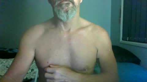 Snapshot of maximus_oreally chatting on 06-28-26, 04:18 Max online show from 06-28-26, 04:18