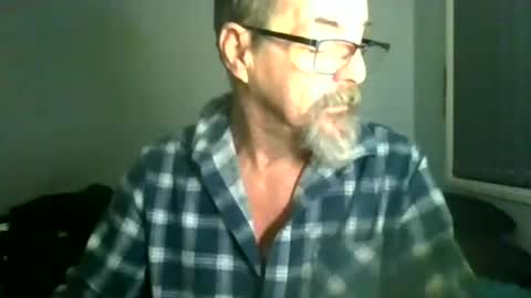 Snapshot of maximus_oreally chatting on 07-08-26, 04:11 Max online show from 07-08-26, 04:11
