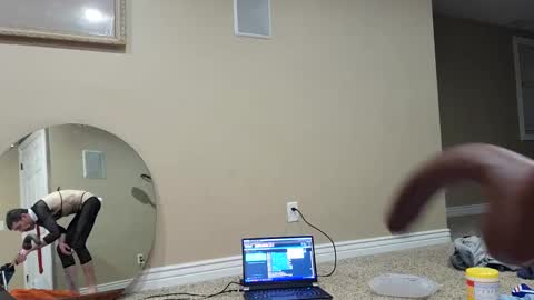 maxjr8008 online show from 12-28-24, 07:22