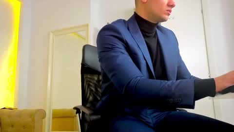 MaxKaiden online show from 04-19-26, 04:12