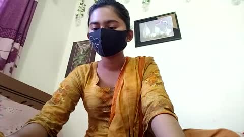 Snapshot of maxladycox chatting on 12-19-25, 03:46 Dorea online show from 12-19-25, 03:46