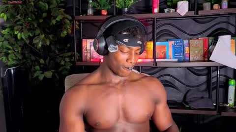 Maxmuscle10 online show from 02-01-26, 10:03