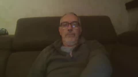 maxou569 online show from 11-01-25, 06:37