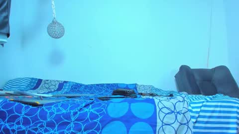 Snapshot of maxowens_oficial chatting on 12-31-24, 11:39 MAX online show from 12-31-24, 11:39