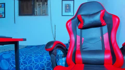 Snapshot of maxowens_oficial chatting on 09-14-25, 08:30 MAX online show from 09-14-25, 08:30