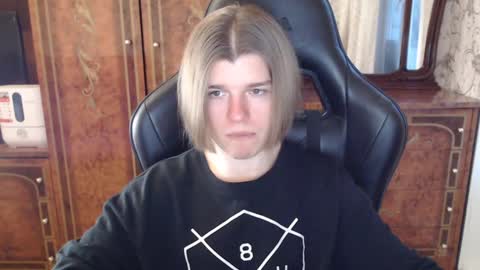 Snapshot of maxplay18 chatting on 01-27-25, 01:09 Max online show from 01-27-25, 01:09