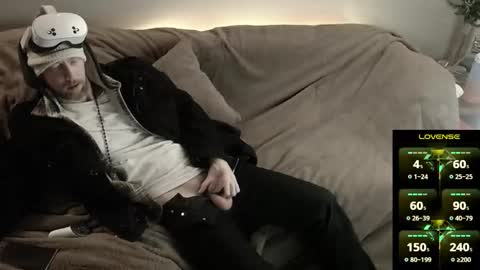 MaxRouger online show from 12-15-25, 09:19