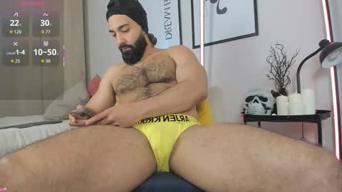 Max online show from 10-19-25, 03:45