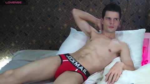 Max online show from 09-18-25, 09:11