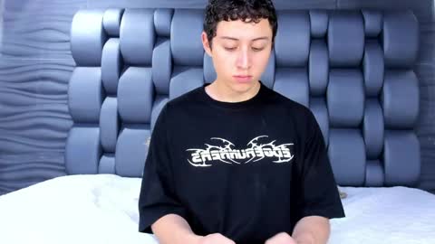 maxvolturi_ online show from 05-10-26, 07:41