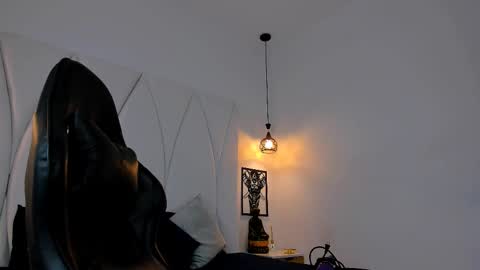 MAX online show from 02-06-25, 09:28