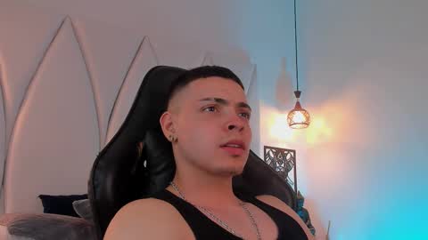 MAX online show from 03-08-25, 02:34