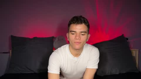 Max online show from 07-17-26, 01:29