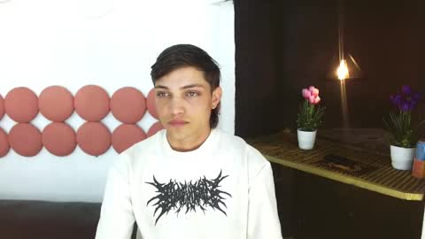 MaxxLouis online show from 05-25-26, 02:23