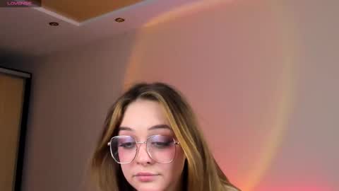 May Flower online show from 03-07-25, 01:51