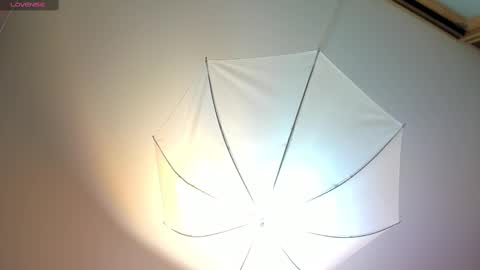 Snapshot of may_fox06 chatting on 09-11-25, 09:26 MAY online show from 09-11-25, 09:26